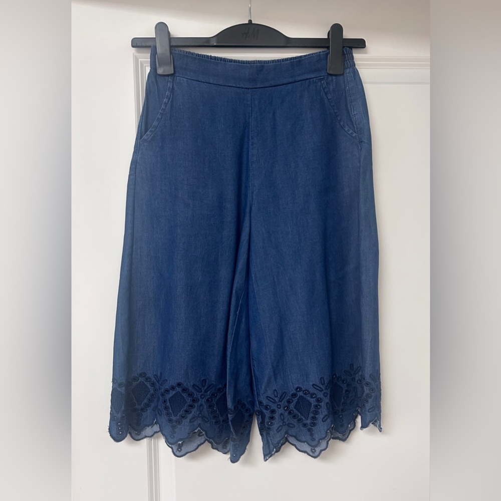 Catherine Malandrino Navy Eyelet-Hem Culotte Cropped Pants